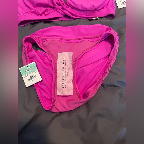 Sunsets everything but water bathing suit - Picture 5 of 5